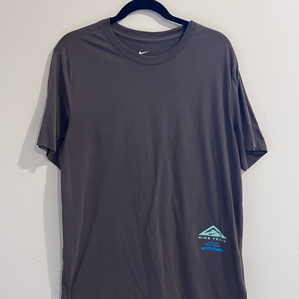 Nike Trail Men's Dark Gray Tee